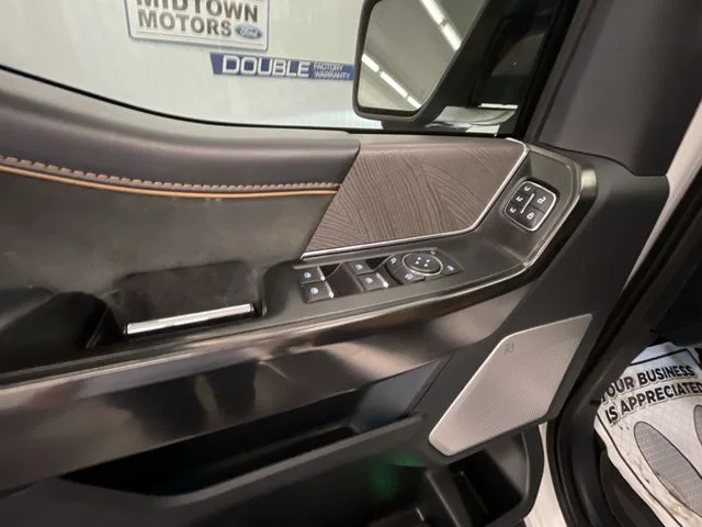 Used 2022 Star White Ford Platinum image 13