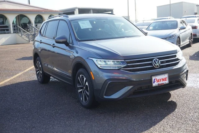 Used 2022 GRAY Volkswagen S image 3