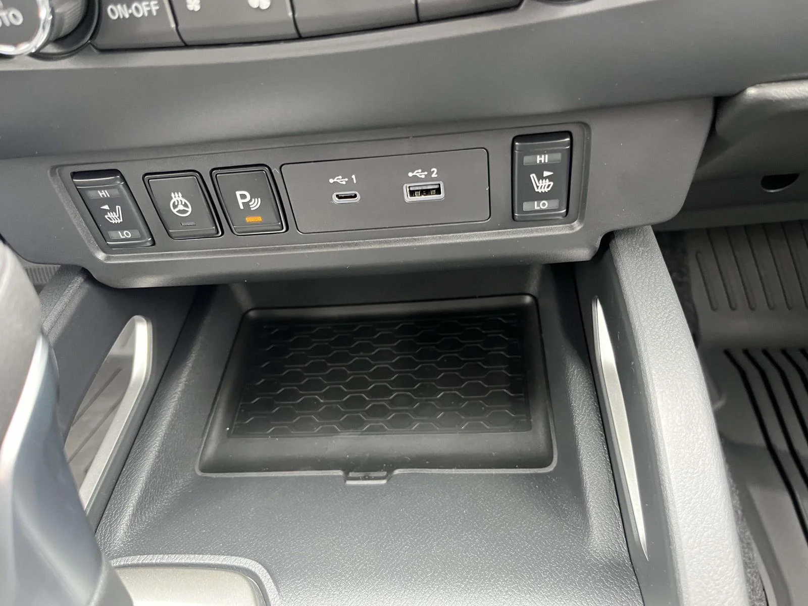 New 2026 Gun Metallic Nissan Crew Cab SV image 20