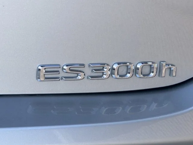 2024 Lexus ES Hybrid 300h - Photo 7