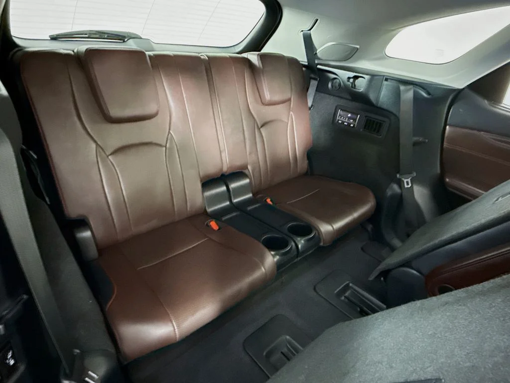 Used 2018 White Lexus 450hL Luxury image 31