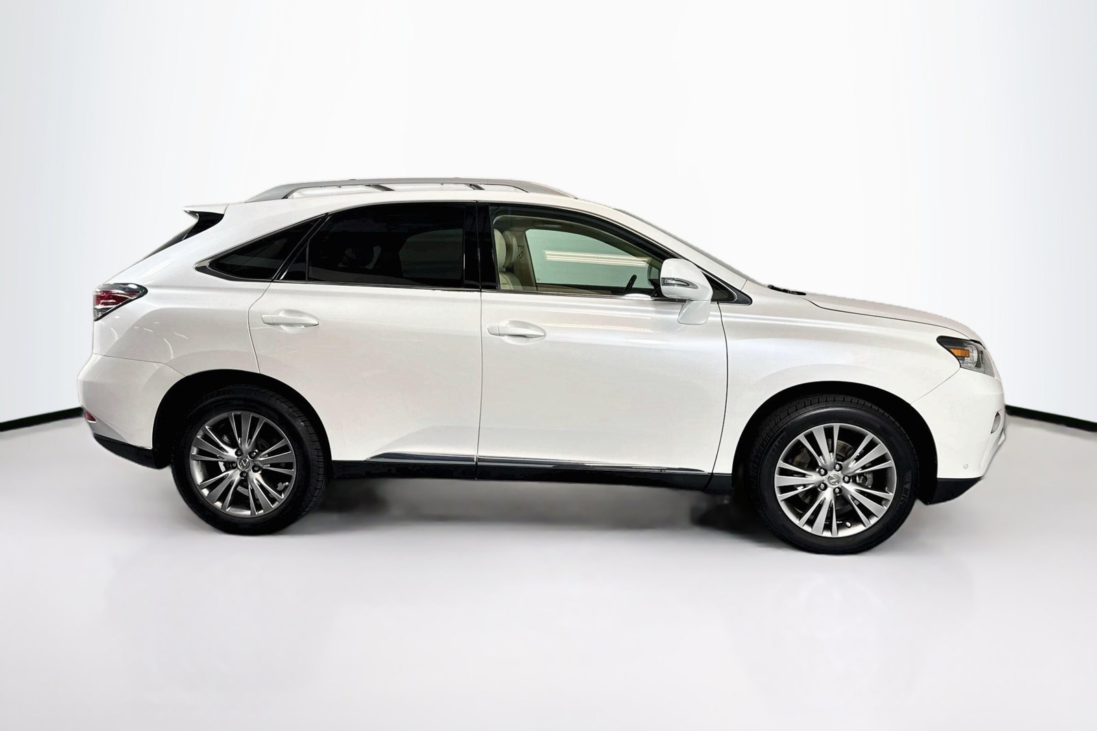 Used 2013 Starfire Pearl Lexus  image 4