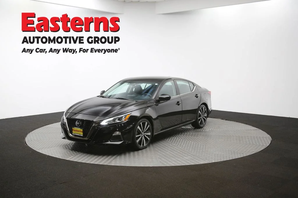 Used 2020 Black Nissan 2.5 SR image 53
