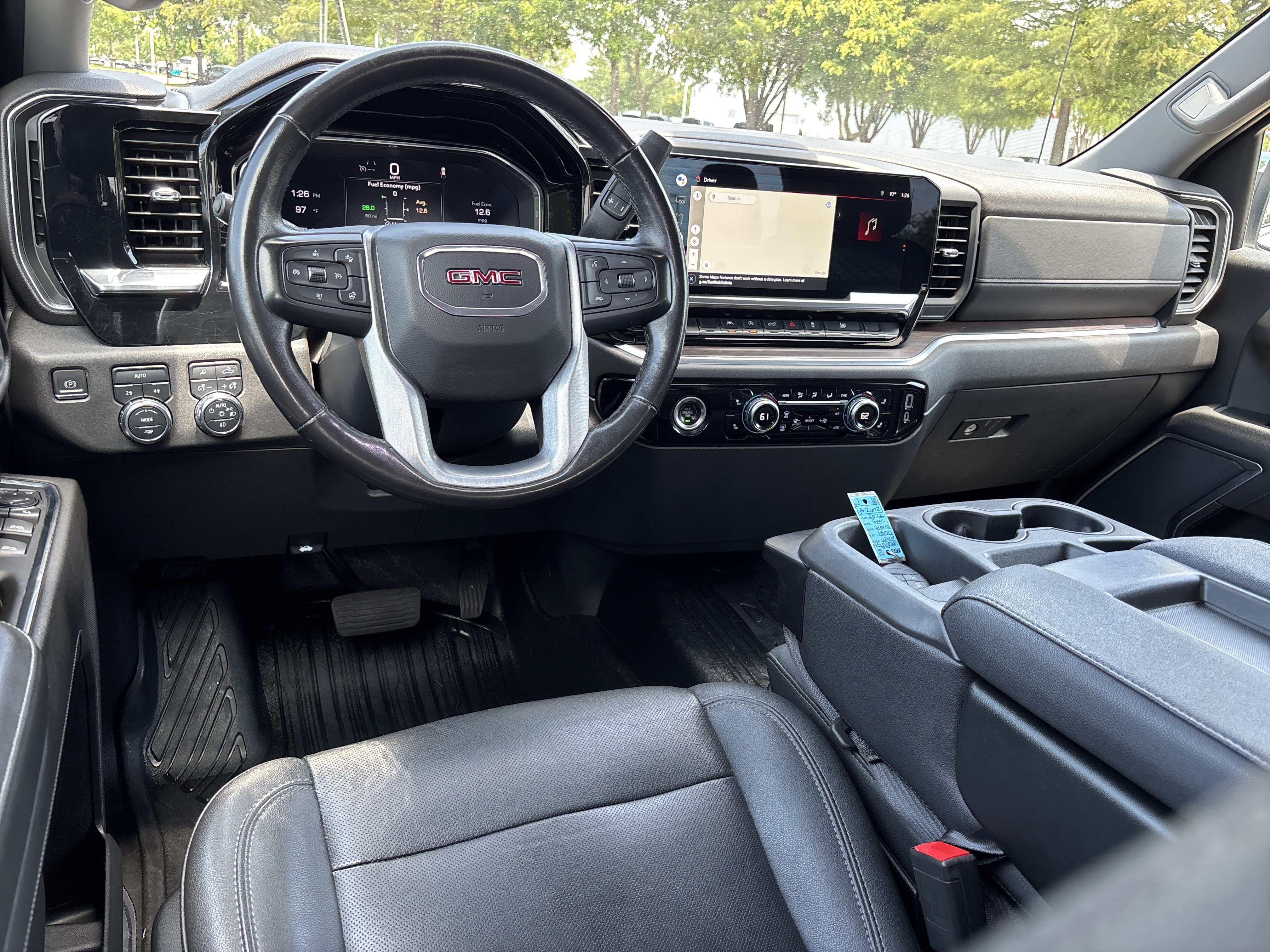 Used 2022 Summit White GMC SLT Crew Cab 4WD image 17