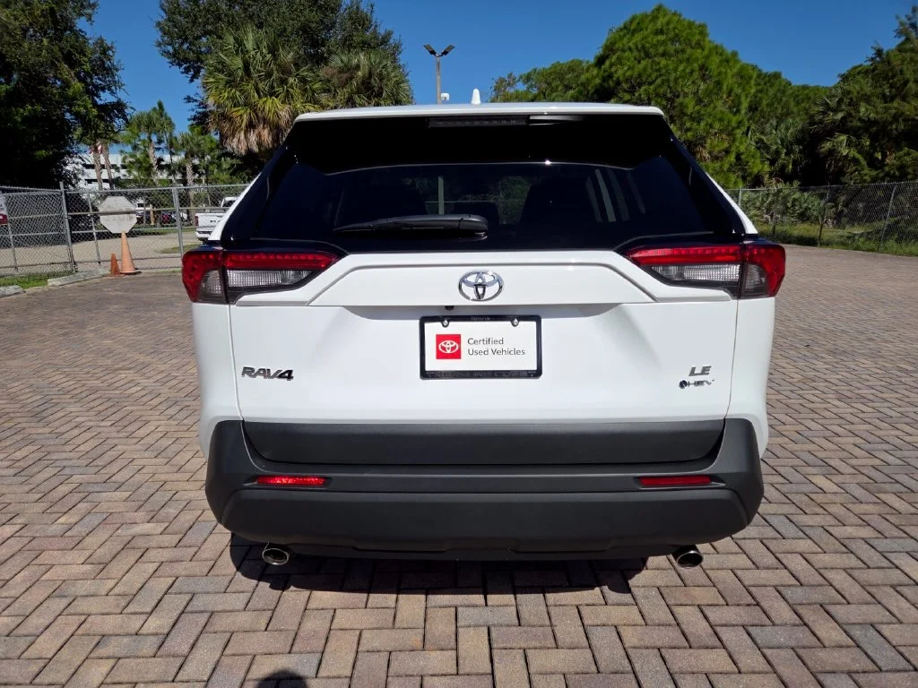 Used 2025 White Toyota LE image 10