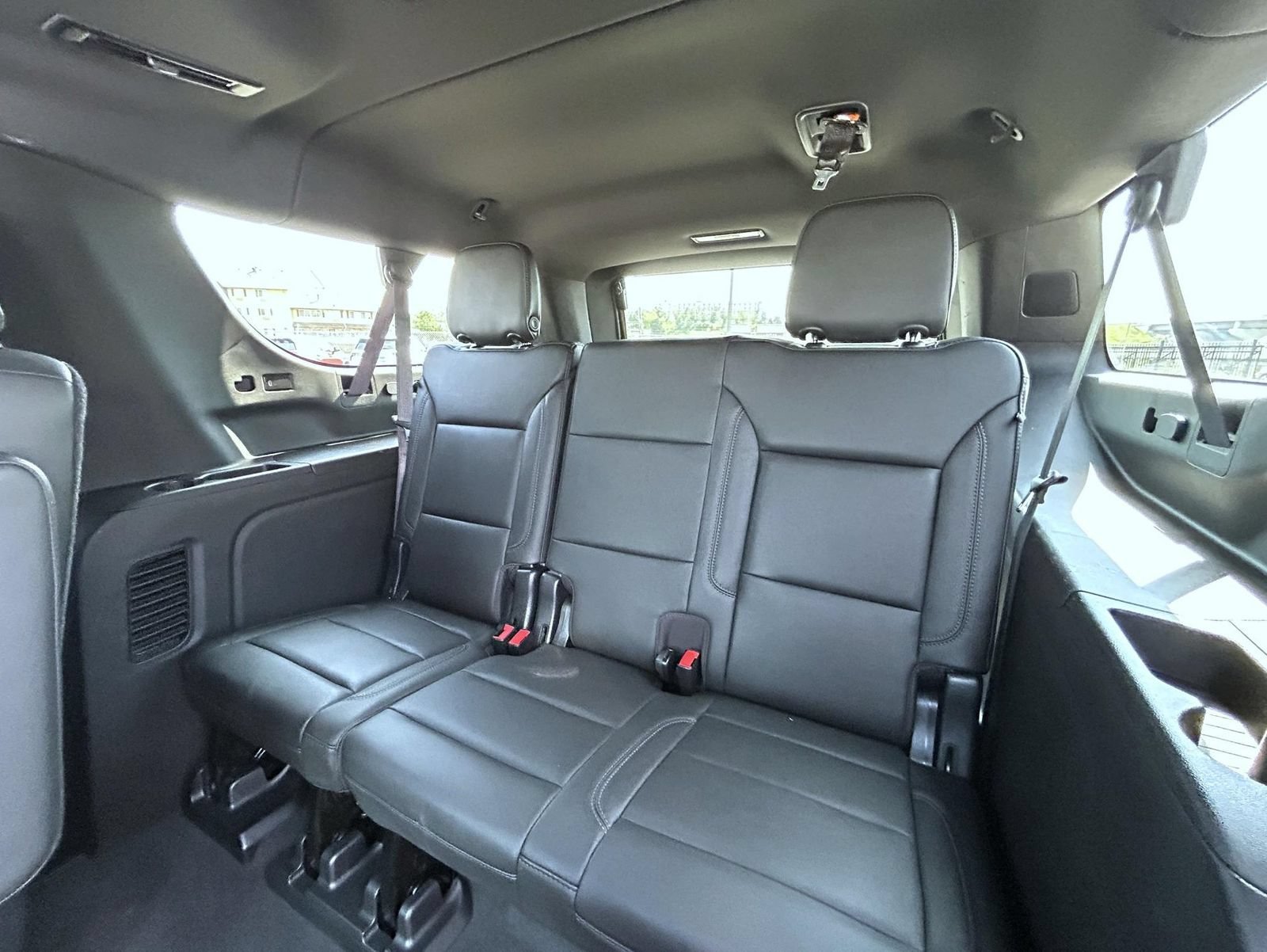 2021 Chevrolet Suburban Z71 - Photo 23