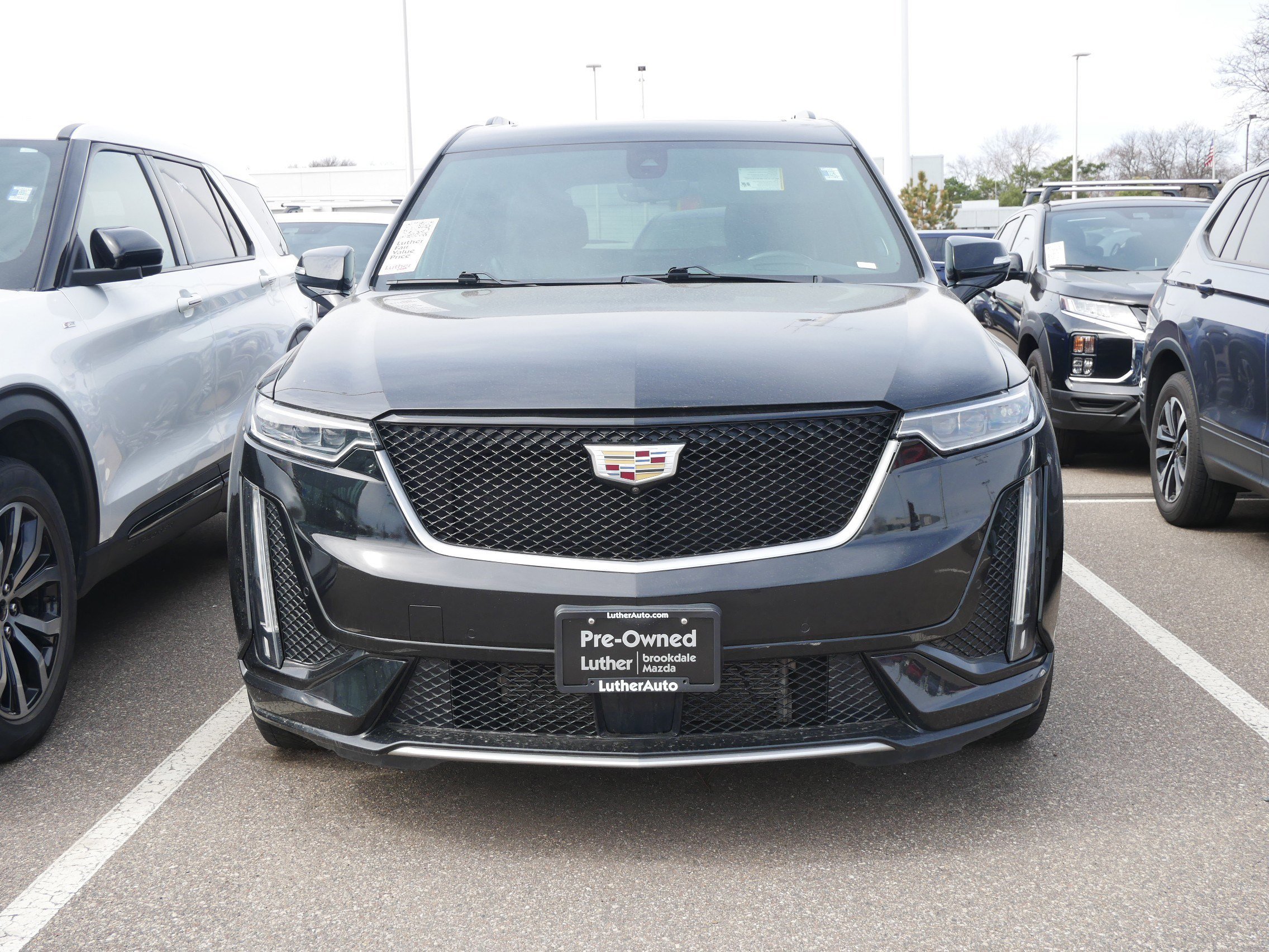 Used 2020 Cadillac XT6 Sport with VIN 1GYKPGRSXLZ182785 for sale in Brooklyn Center, Minnesota