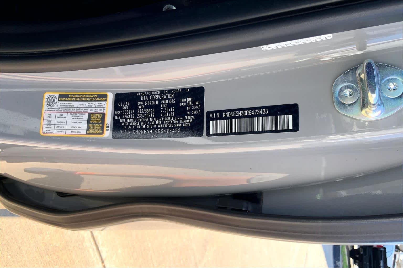 Used 2024 Ceramic Silver Kia SX image 34