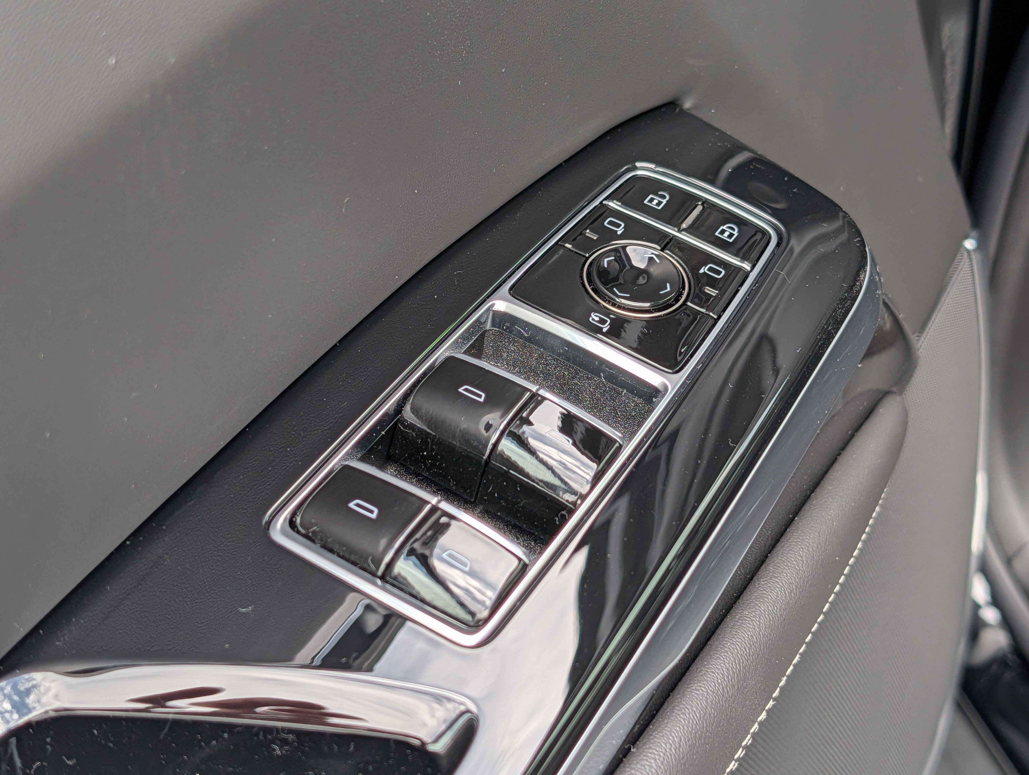 2026 Cadillac Escalade Platinum Sport - Photo 17