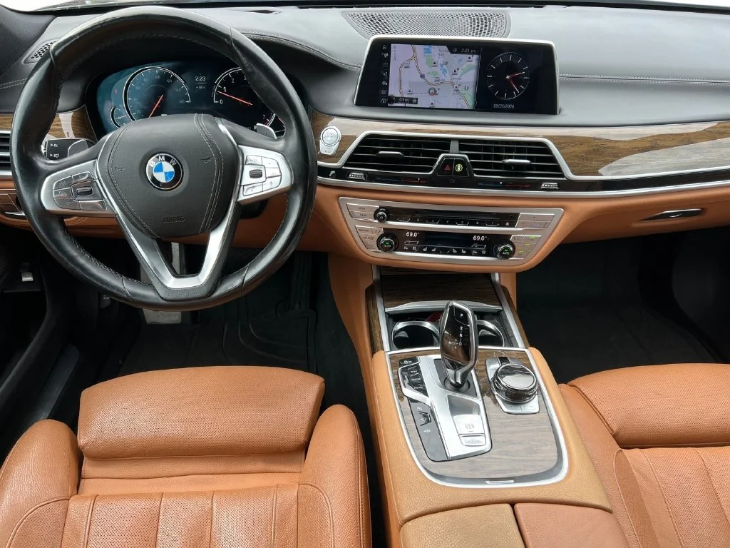 Used 2017 Black BMW 740i xDrive image 5