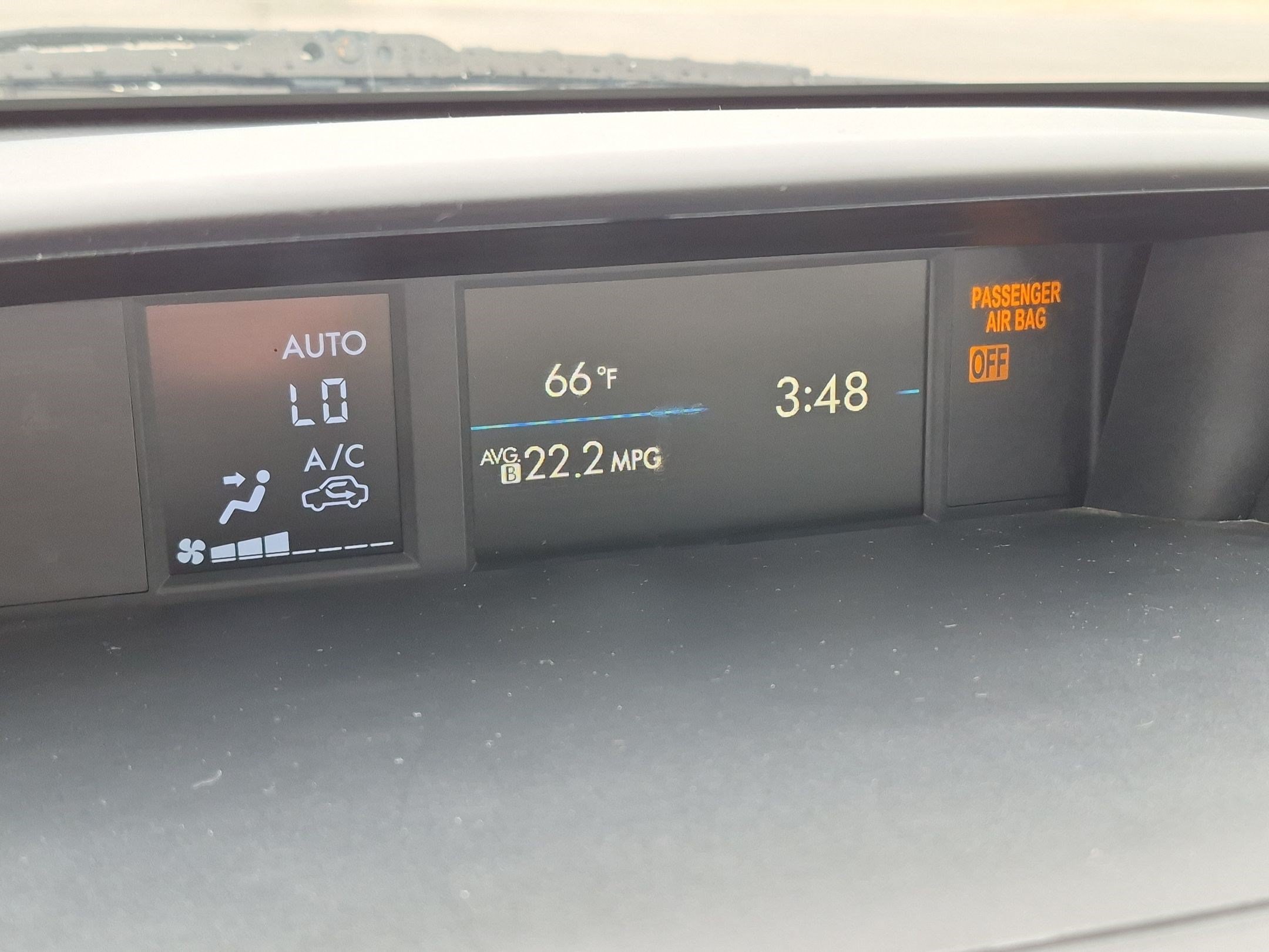 Used 2014 Quartz Blue Pearl Subaru 2.0i Hybrid image 22