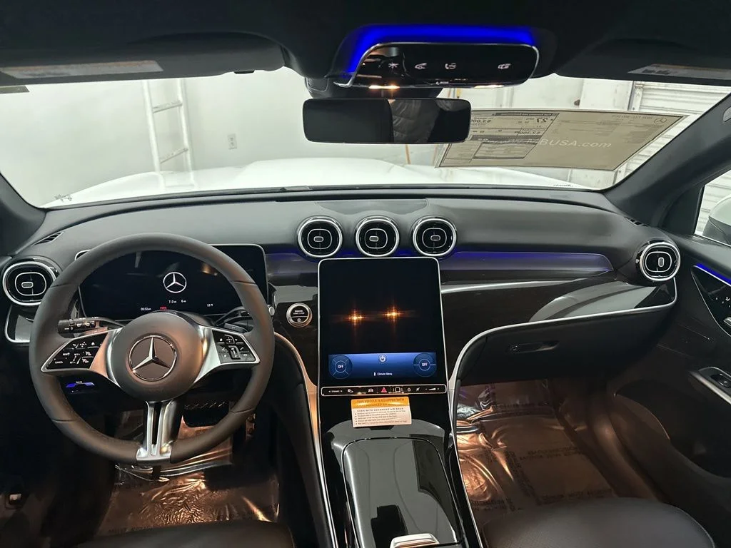 Used 2026 White Mercedes-Benz GLC 300 image 18