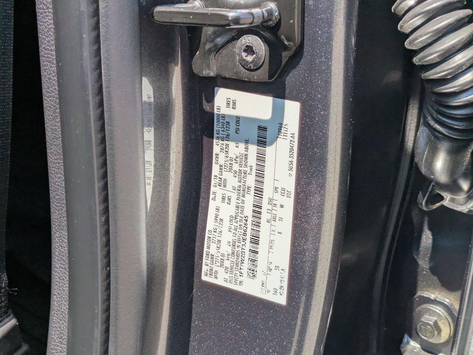 Used 2018 Magnetic Metallic Ford LARIAT image 36