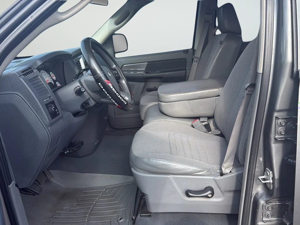 Used 2008 Gray Dodge SLT image 10