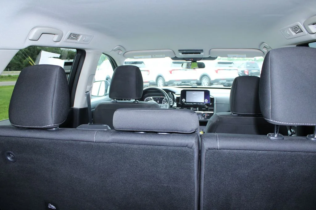 Used 2022 Deep Ocean Blue Nissan SV image 12