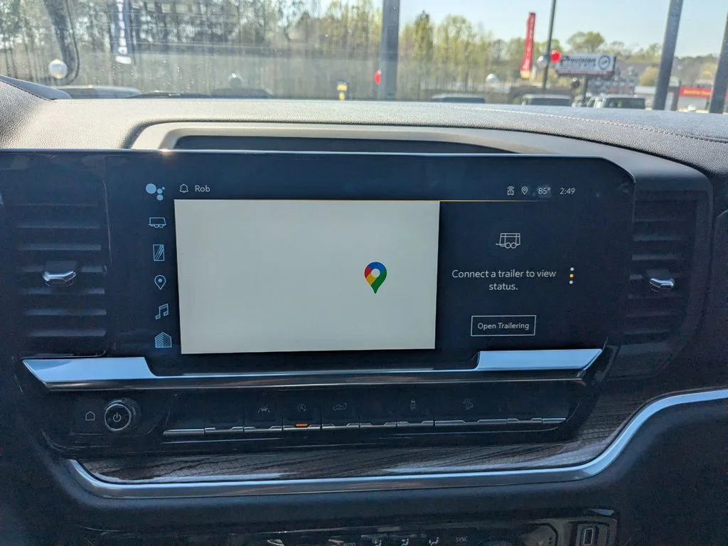 Used 2024 Summit White Chevrolet RST image 17