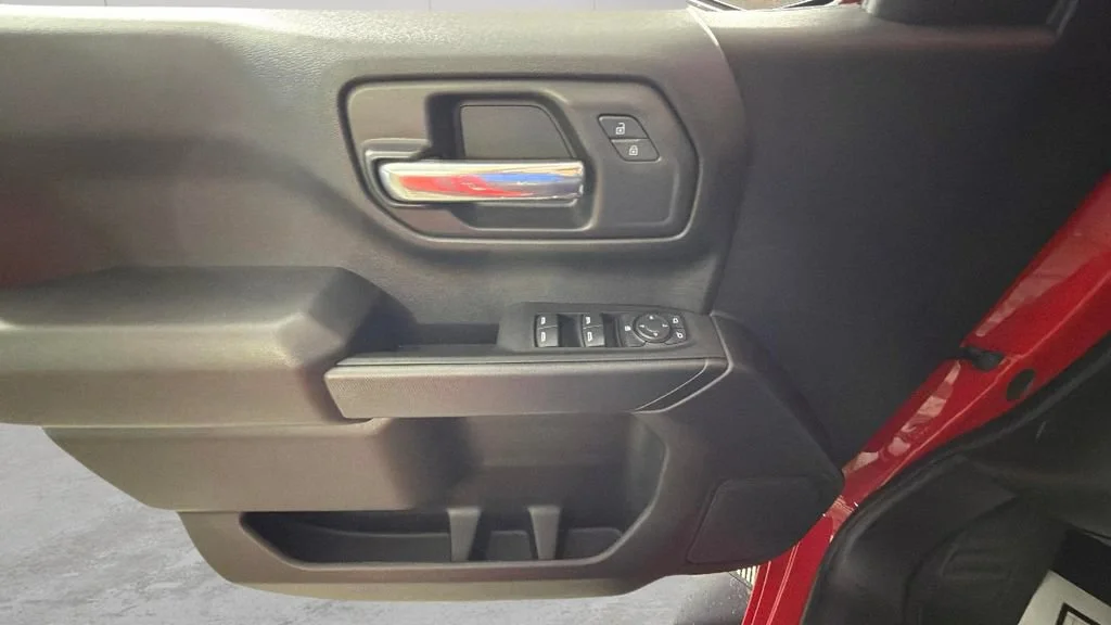 Used 2025 Red Hot Chevrolet Custom image 26