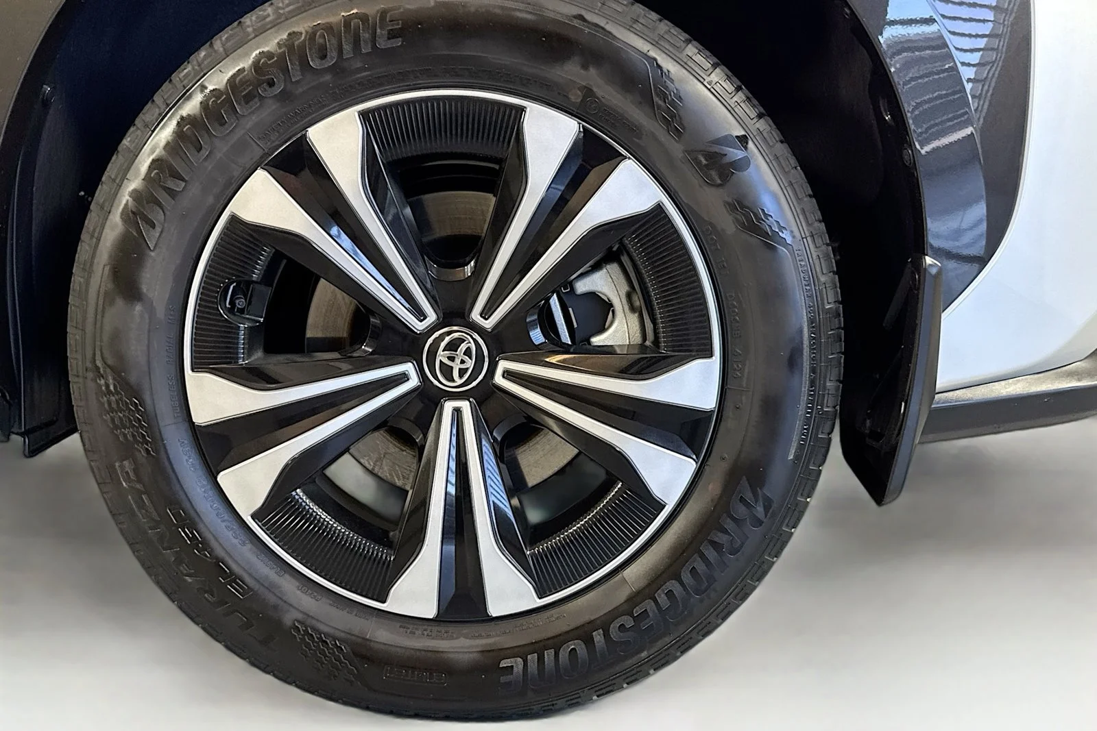 Used 2024 Black Toyota XLE image 30