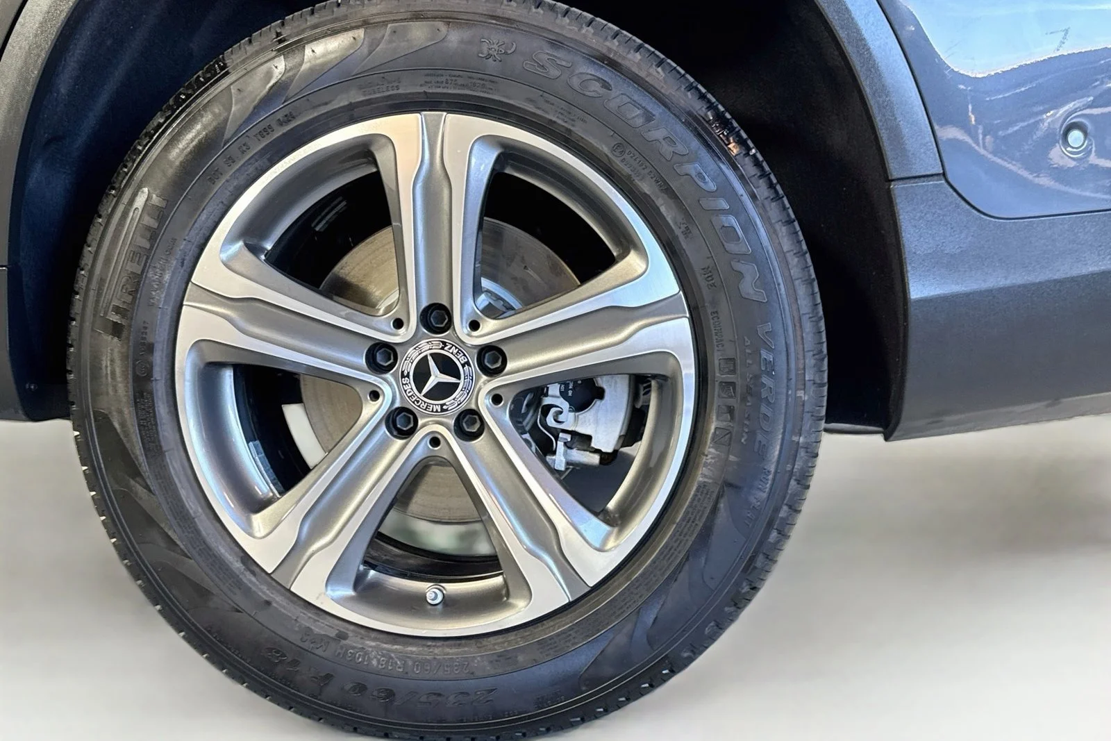 Used 2022 Graphite Grey Metallic Mercedes-Benz GLC 300 image 29