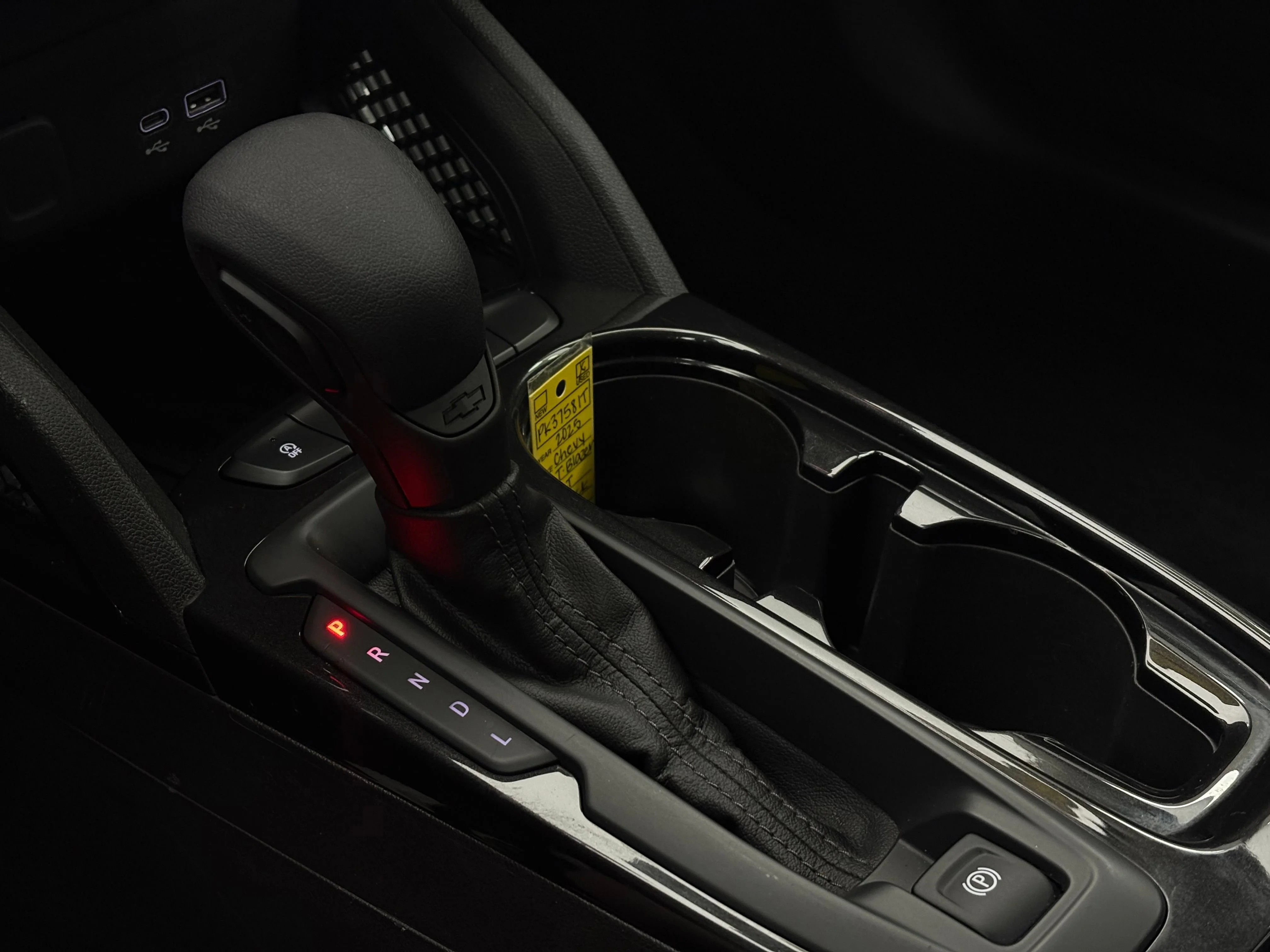 Used 2025 Mosaic Black Metallic Chevrolet LT image 25