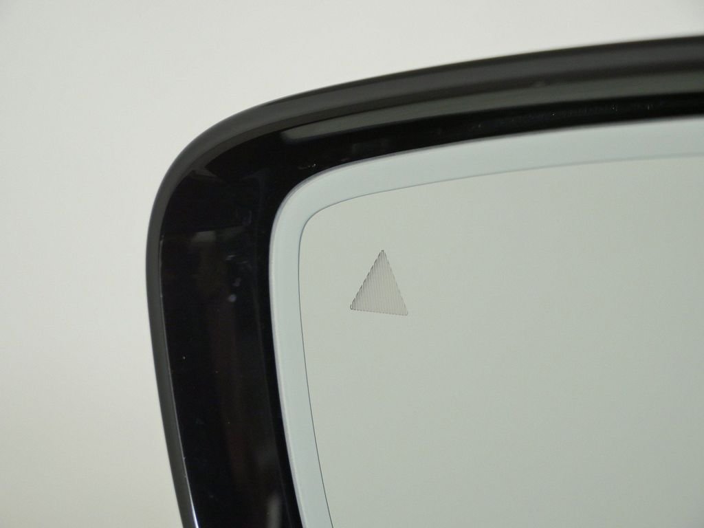 New 2026 Black Sapphire Metallic BMW 330i xDrive image 36
