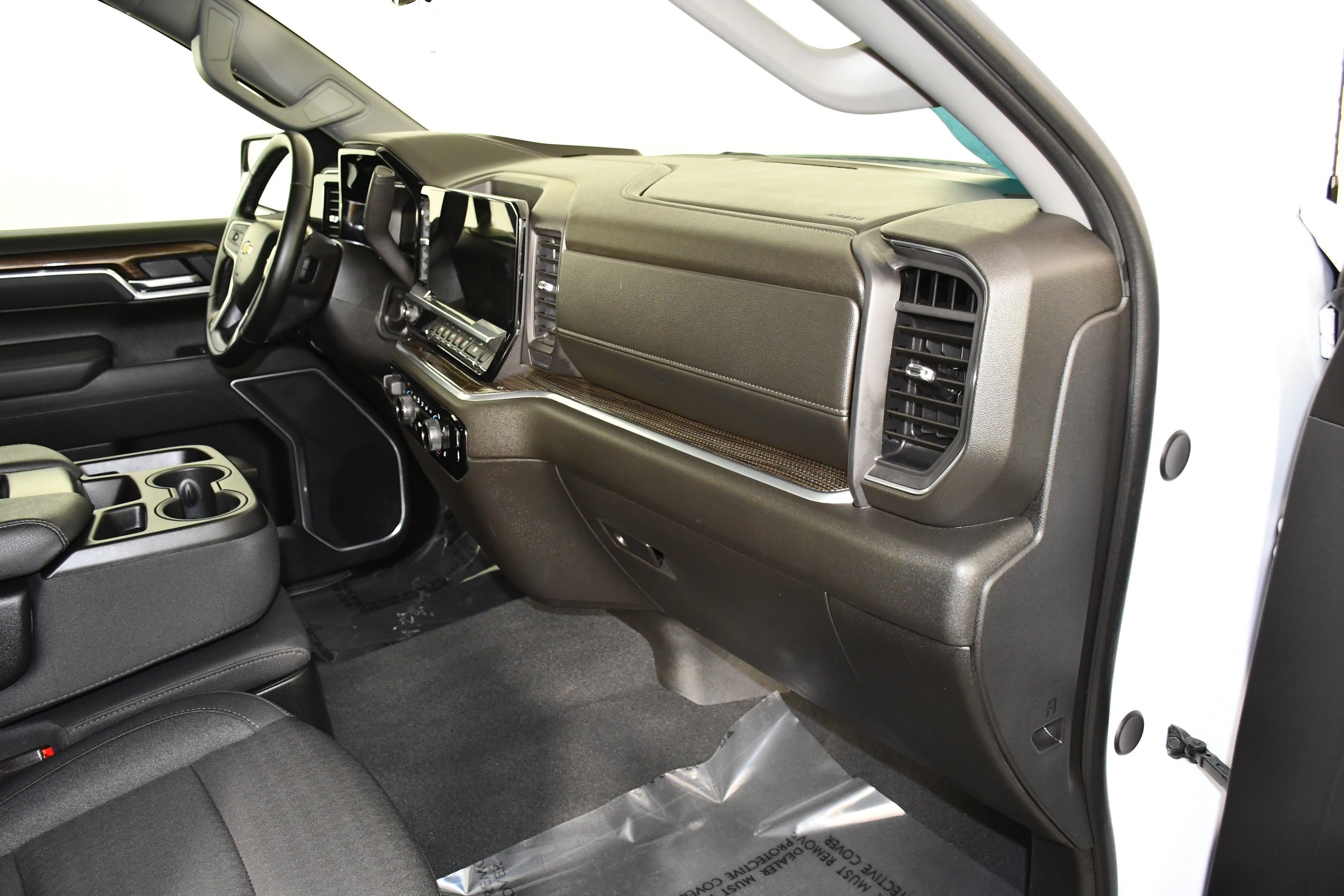 Used 2026 Summit White Chevrolet LT image 42