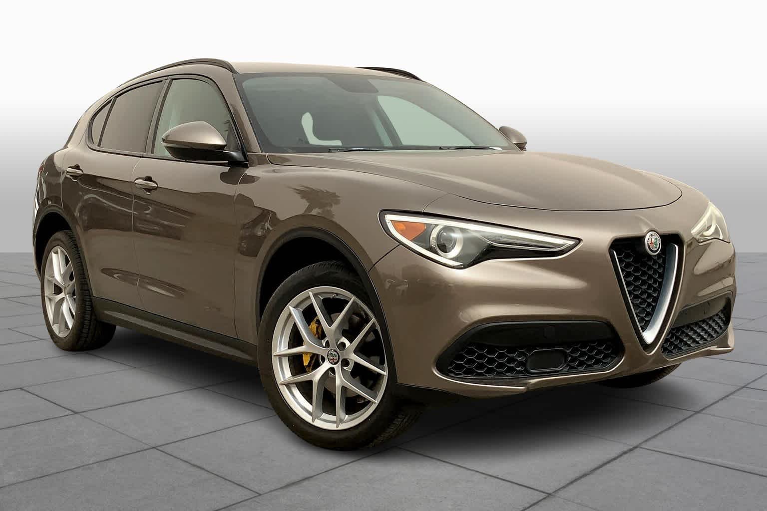 Used 2019 Imola Titanium Metallic Alfa Romeo Sport image 3