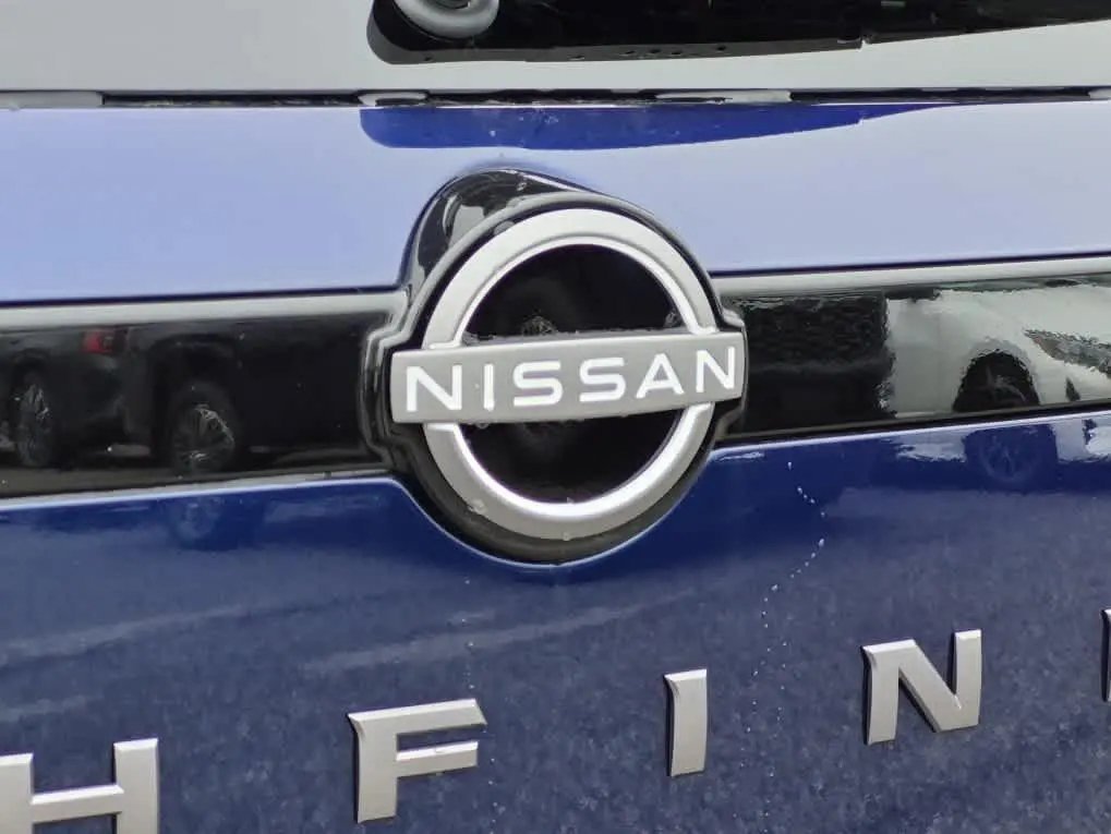 New 2026 Deep Ocean Blue Pearl Nissan SL image 10