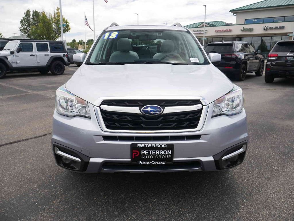 Used 2018 Silver Subaru 2.5i Premium image 3