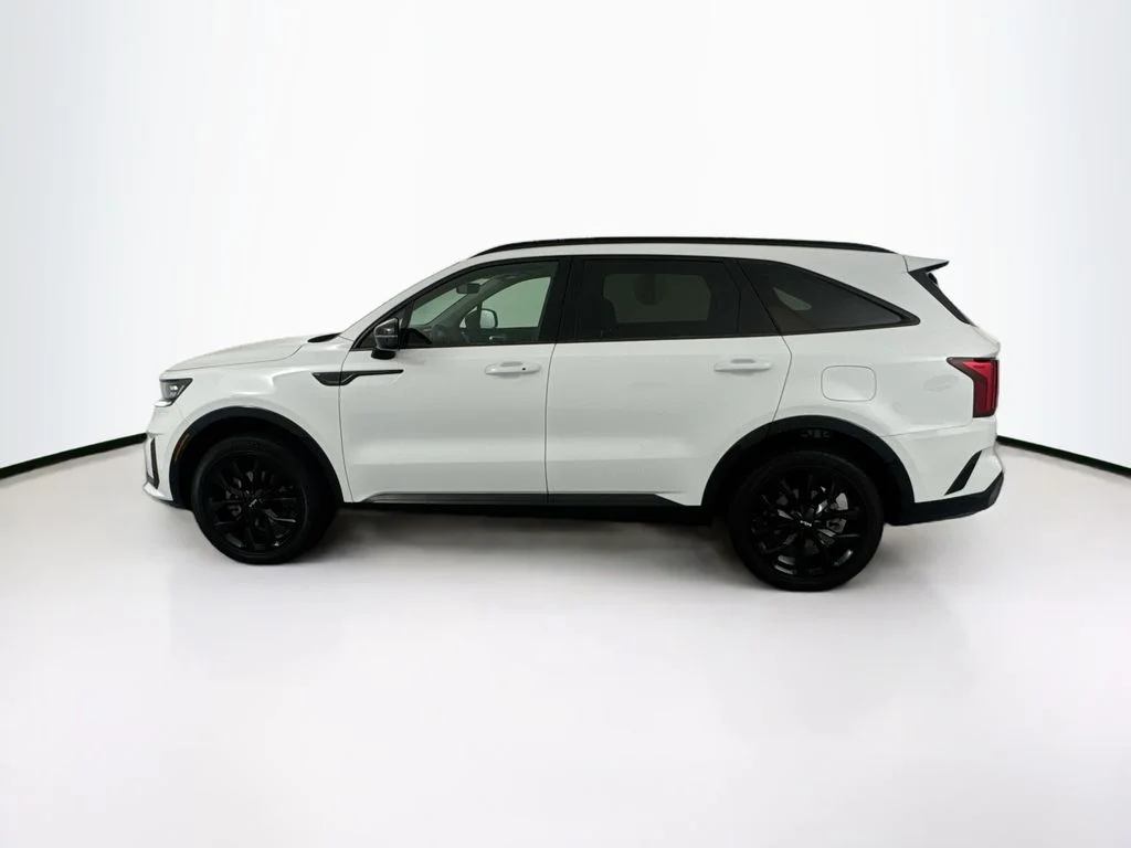 Used 2023 White Kia SX image 8