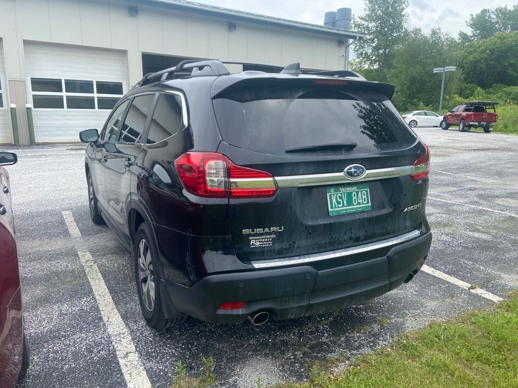 Used 2021 Crystal Black Silica Subaru Premium image 4