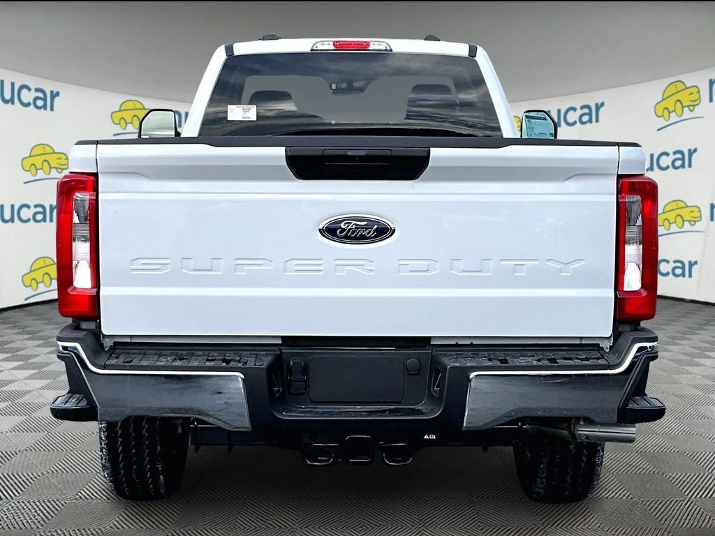 2026 Ford F-350 Super Duty XLT - Photo 5