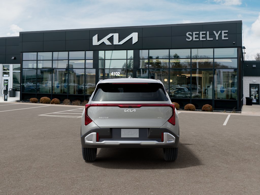 New 2027 Ivory Silver Kia LX image 5