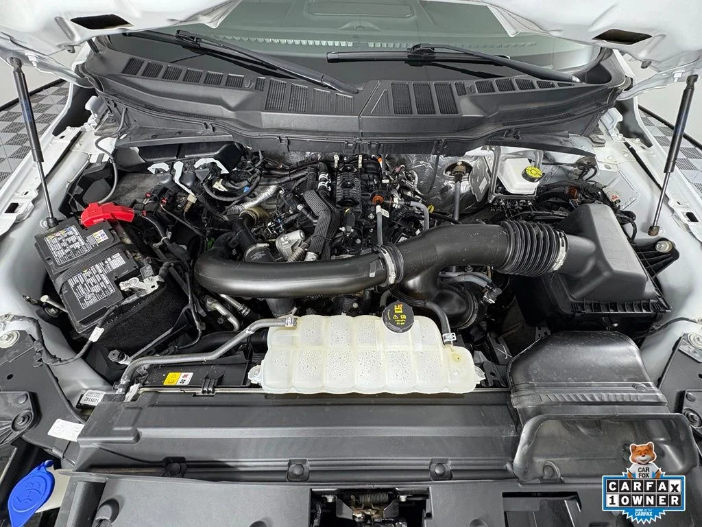 Used 2025 Oxford White Ford XLT image 28