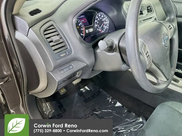 Used 2015 Java Metallic Nissan 2.5 S image 10