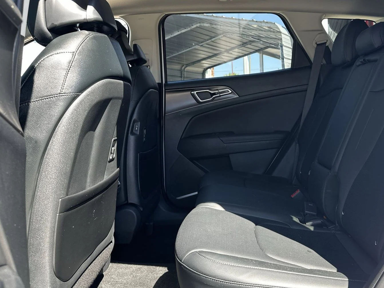 New 2026 Glacial White Pearl Kia  image 24