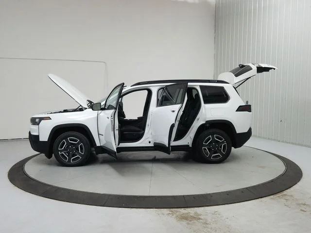 New 2026 Bright White Clear-Coat Exterior Paint Jeep Laredo image 12