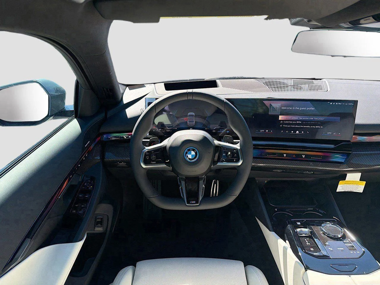 2026 BMW 5 Series 550e - Photo 18