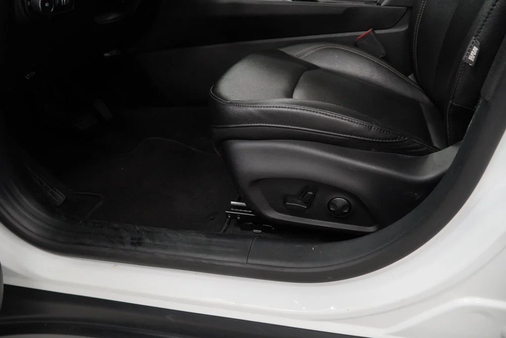Used 2024 White Jeep Limited image 44