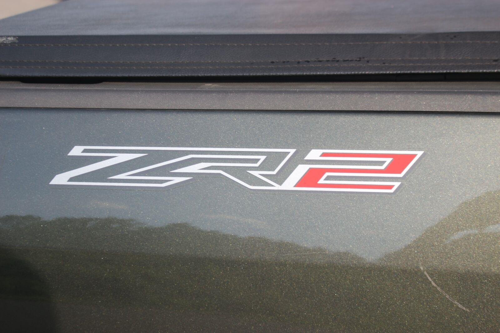 Used 2018 DEEPWOOD GREEN METALLIC Chevrolet 4WD ZR2 image 11