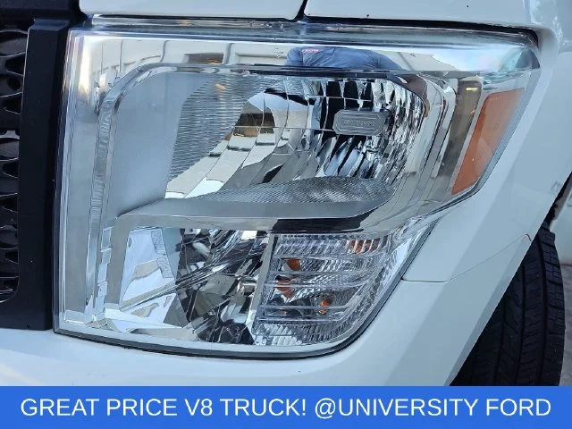 Used 2017 White Nissan S image 25