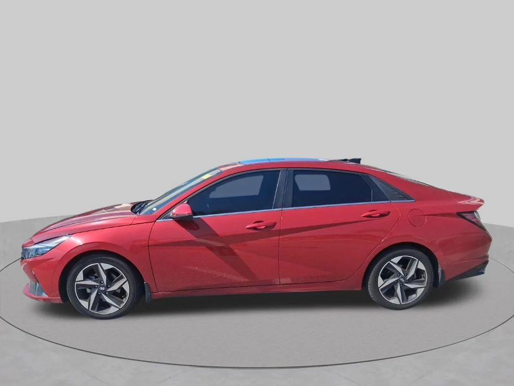 Used 2022 Red Hyundai Limited image 10