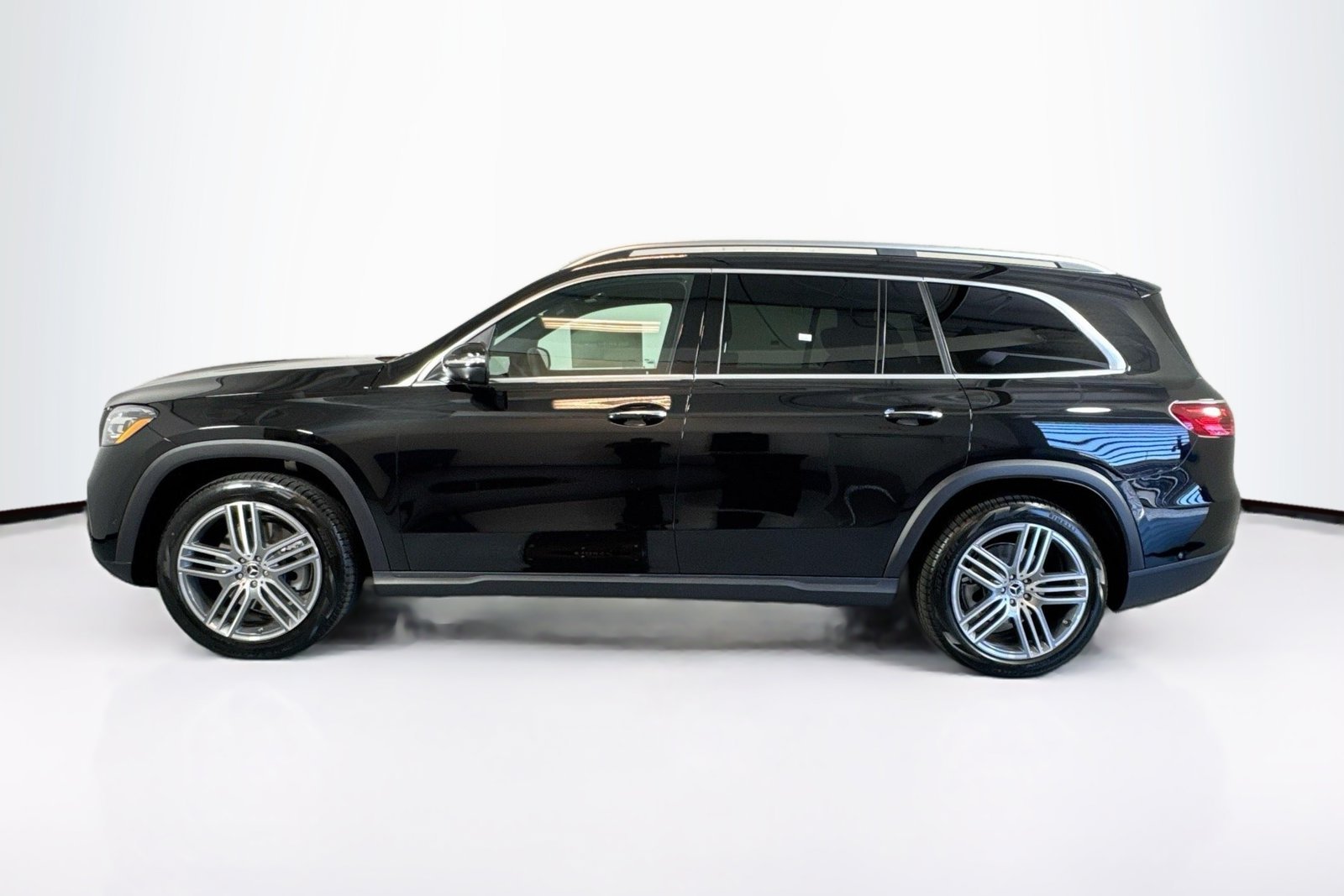 New 2026 Obsidian Black Metallic Mercedes-Benz GLS 450 image 8