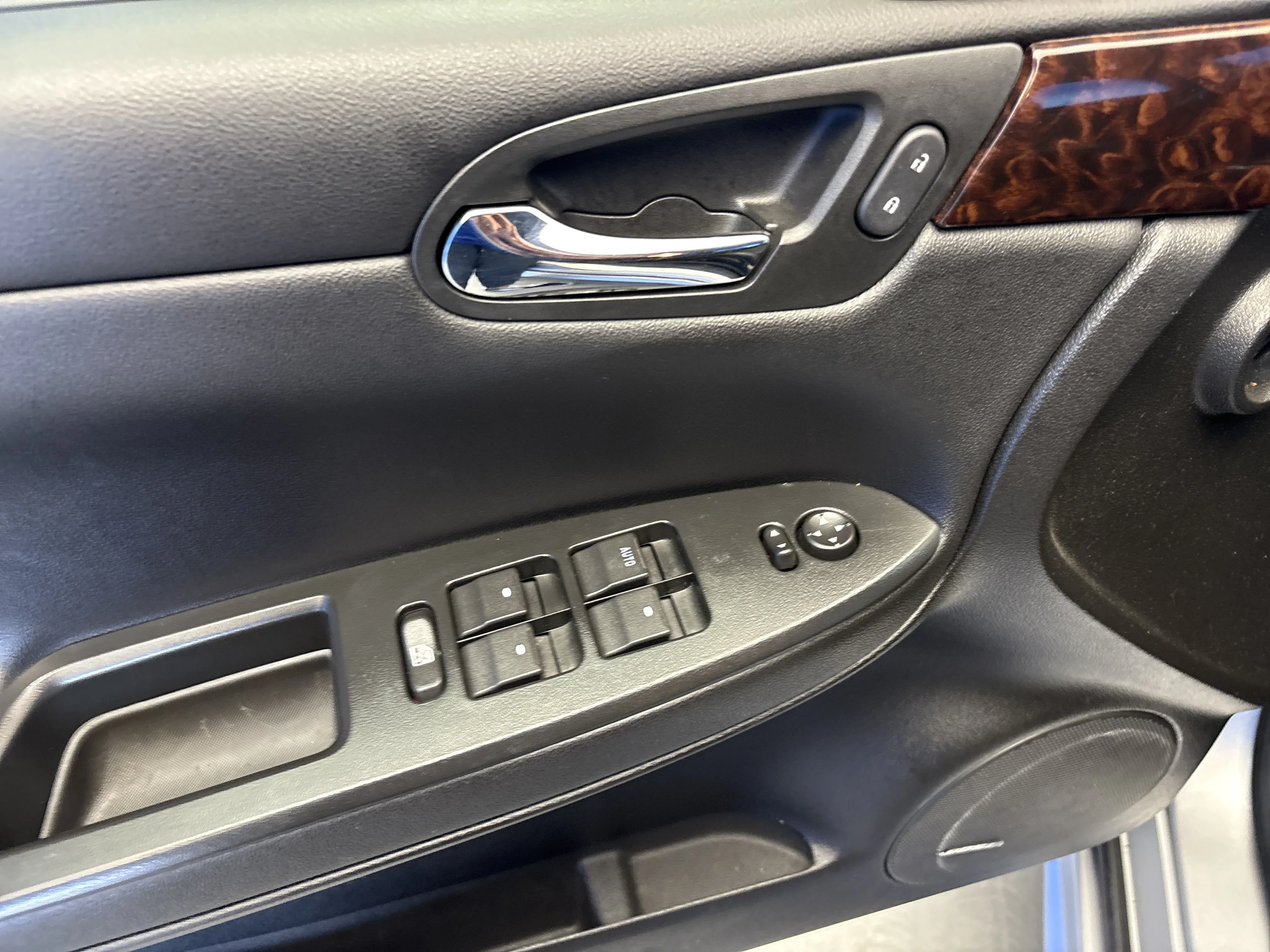 Used 2013 Silver Ice Metallic Chevrolet LTZ image 10