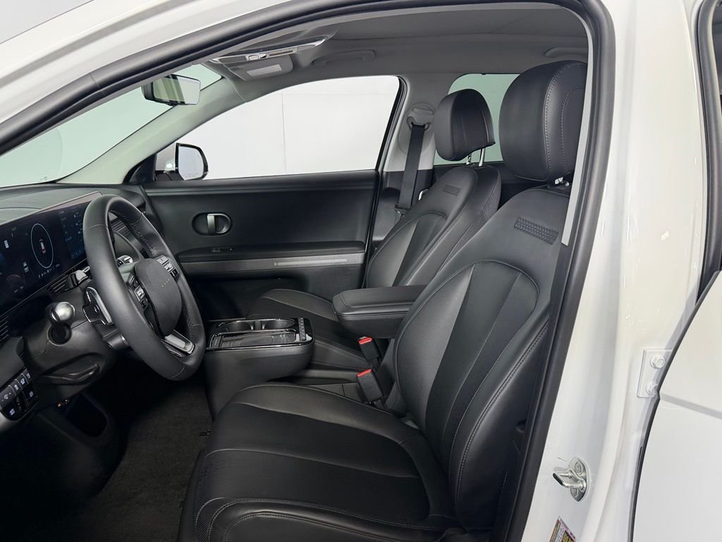 Used 2025 White Hyundai Limited image 23