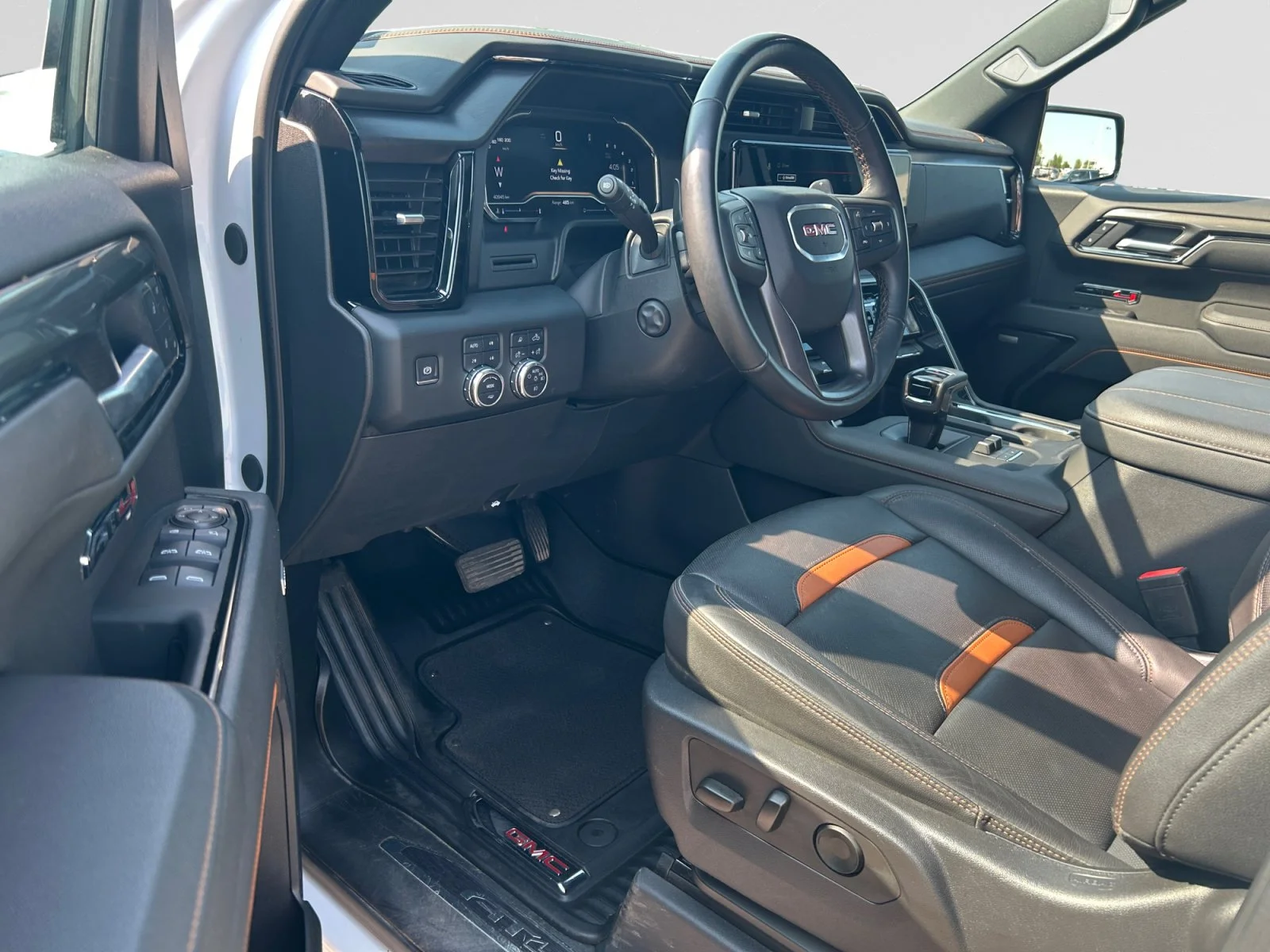 Used 2025 White GMC AT4 Crew Cab 3.0L Leather Sunroof Navigation 4x4 image 13