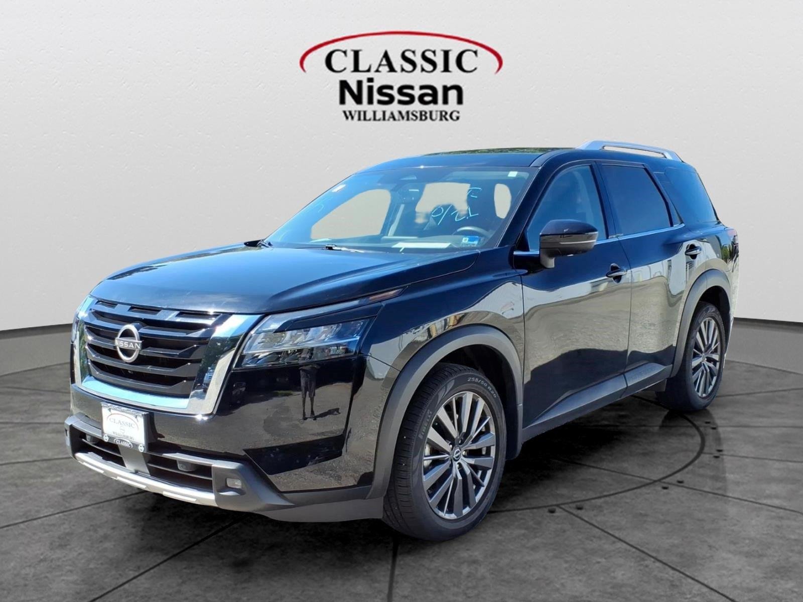 Used 2022 Super Black Nissan SL image 1