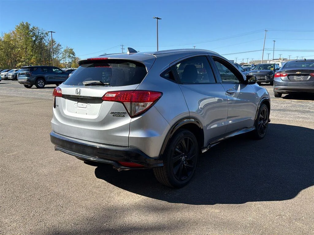 Used 2022 Lunar Silver Metallic Honda Sport image 8