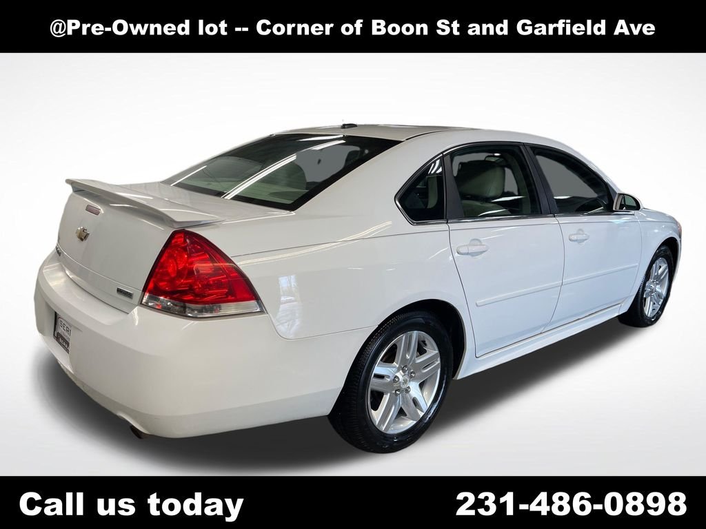 Used 2012 White Chevrolet LT image 5