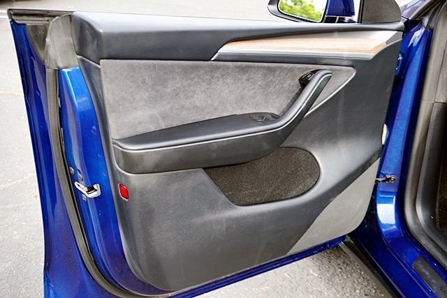 Used 2024  Tesla Long Range image 25